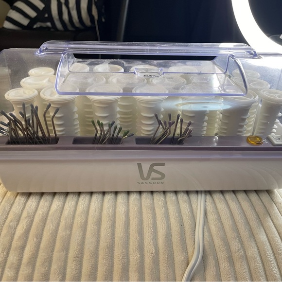 VS Sassoon electronic heated hair curlers - Picture 4 of 5